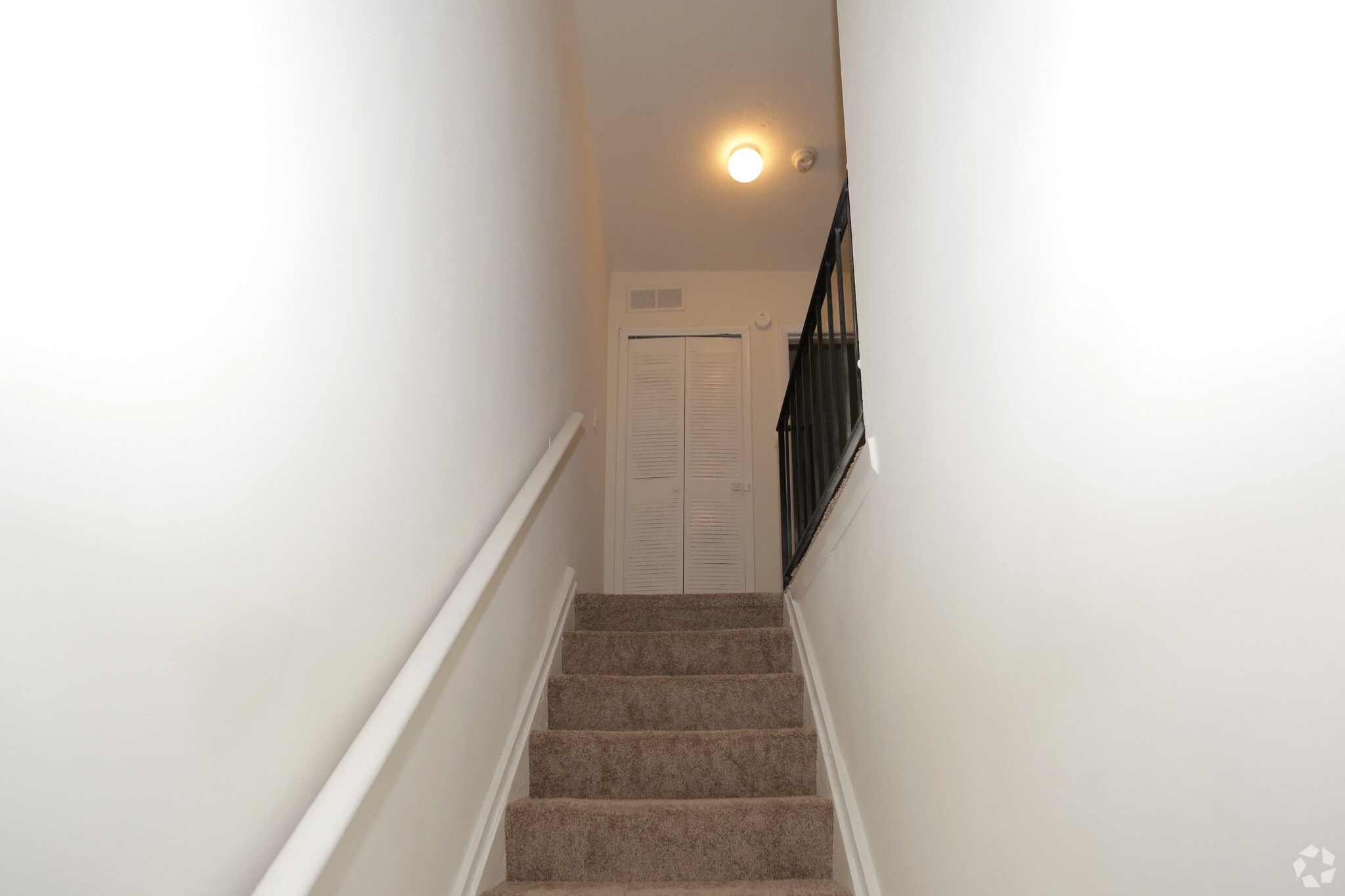 interior view at Woodlands at Cascade
